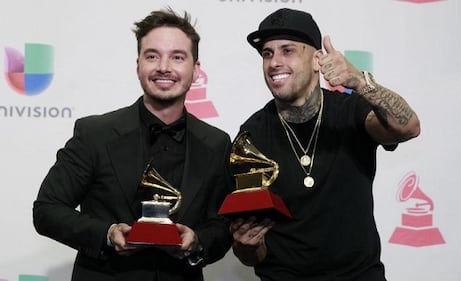 J Balvin, le foto del fenomeno latino stasera a Sanremo 8