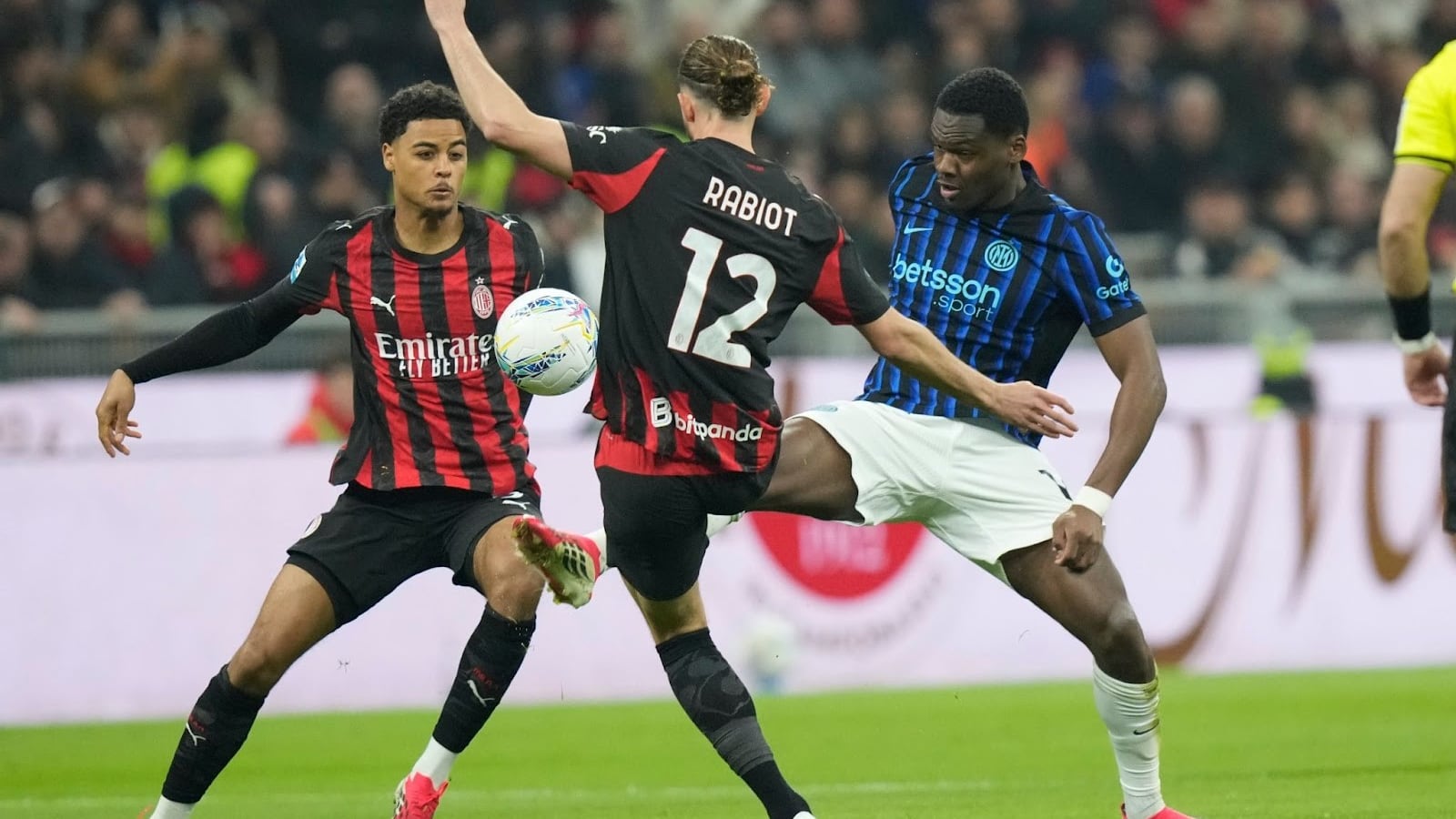 Ecco come il Milan può soffiare lo scudetto all'Inter: tutte le combinazioni