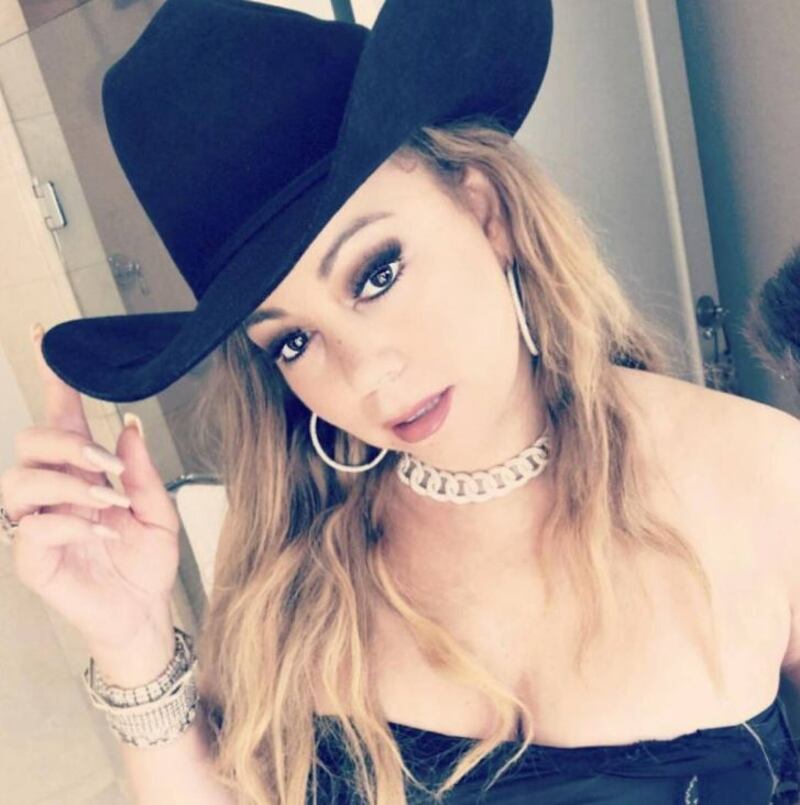 Mariah Carey sexy curvy 8