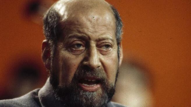 Sir Clement nipote di Freud sotto accusa: "Pedofilo seriale"