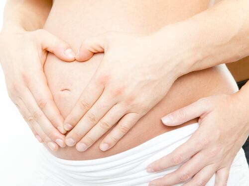 Utero in affitto, è boom di annunci sul web e sui social