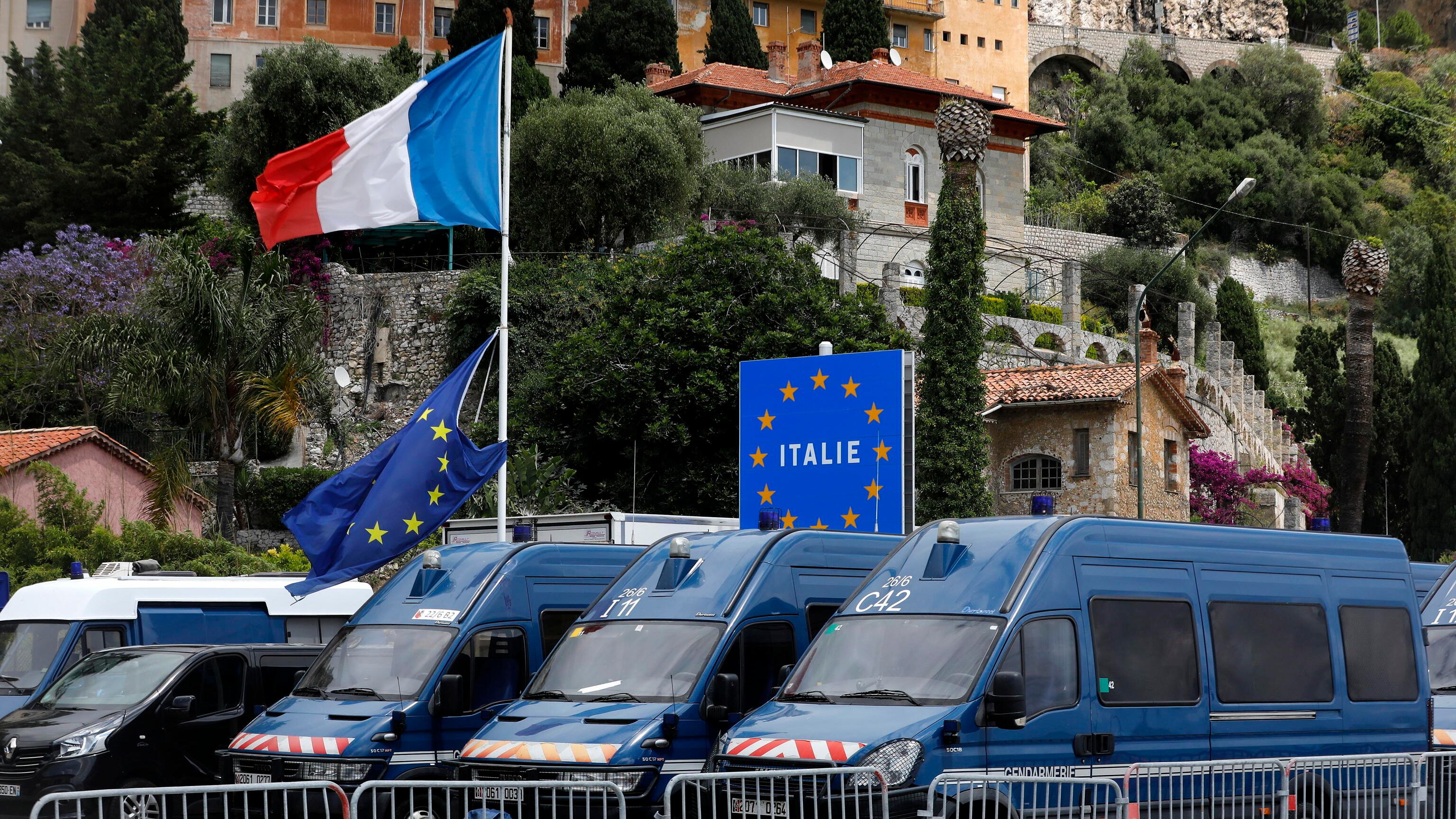 "Nessun boom di migranti al confine". I numeri che sbugiardano la Francia