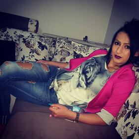 Enki Bracaj, sexy presentatrice 8