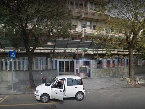 L'aggressione choc dell'ucraino: così rompe il dito all'infermiere