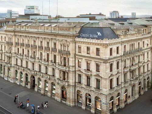 Credit Suisse crolla: cosa succede al titolo