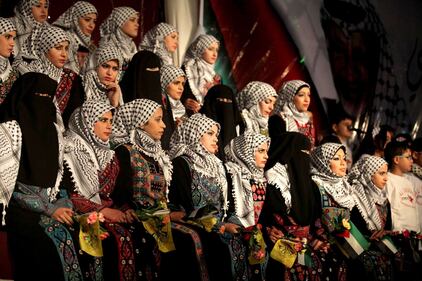 Gaza, nozze di massa per quaranta coppie 11