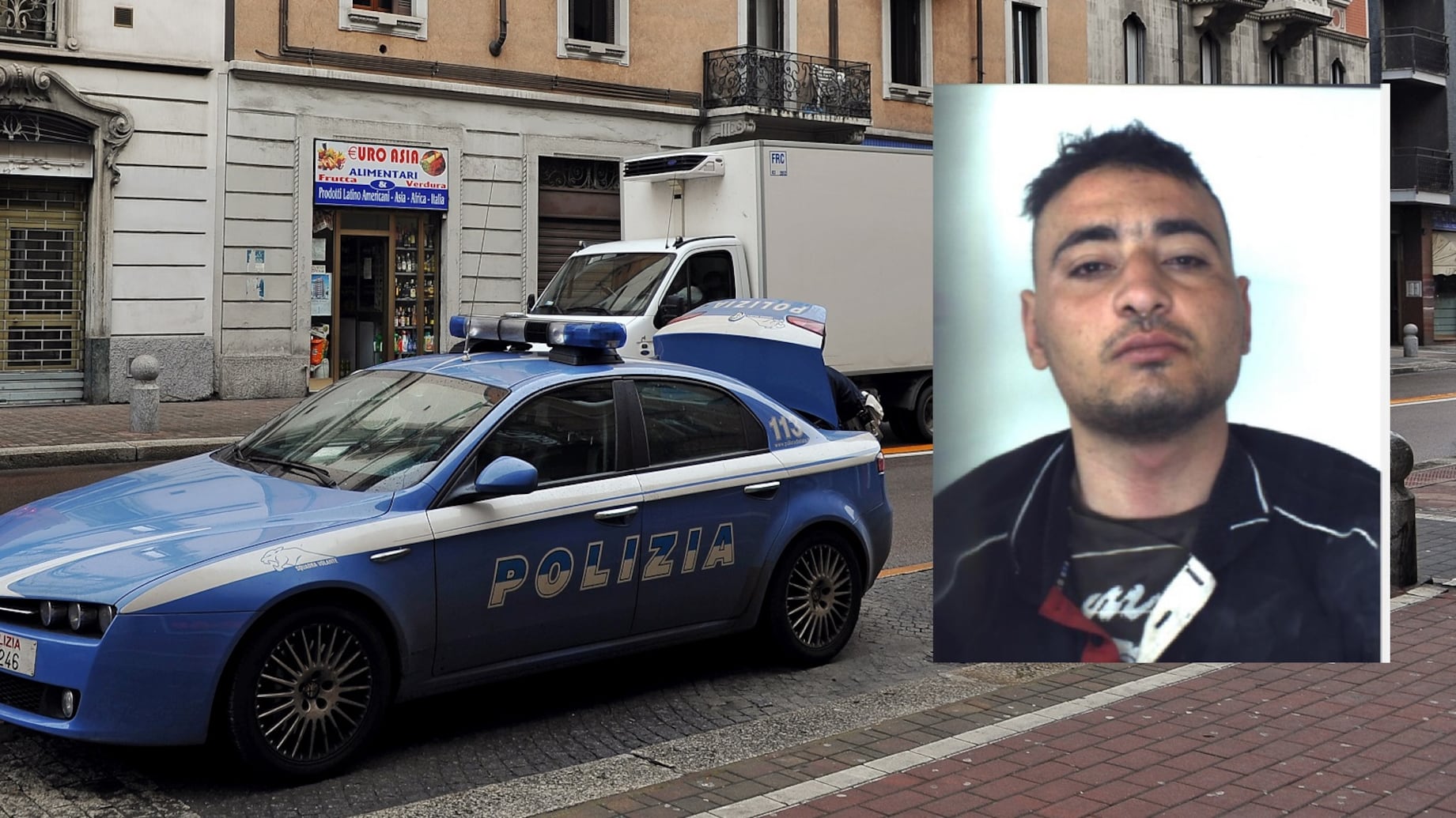 Terrore sull'autobus: clandestino armato di coltello spintona i passeggeri