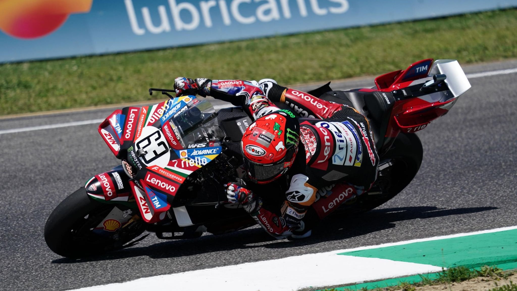 Sprint di Bagnaia. "Bez" squalificato