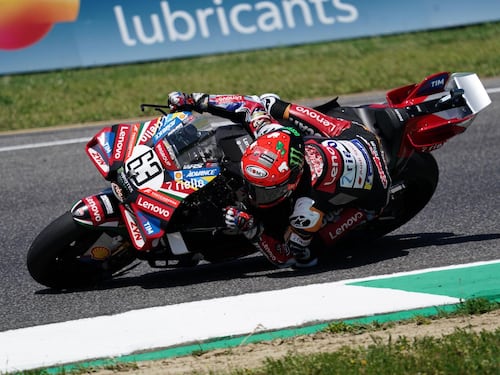 Sprint di Bagnaia. "Bez" squalificato