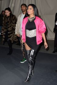 Nicki Minaj fuori di seno alla Paris Fashion Week 11