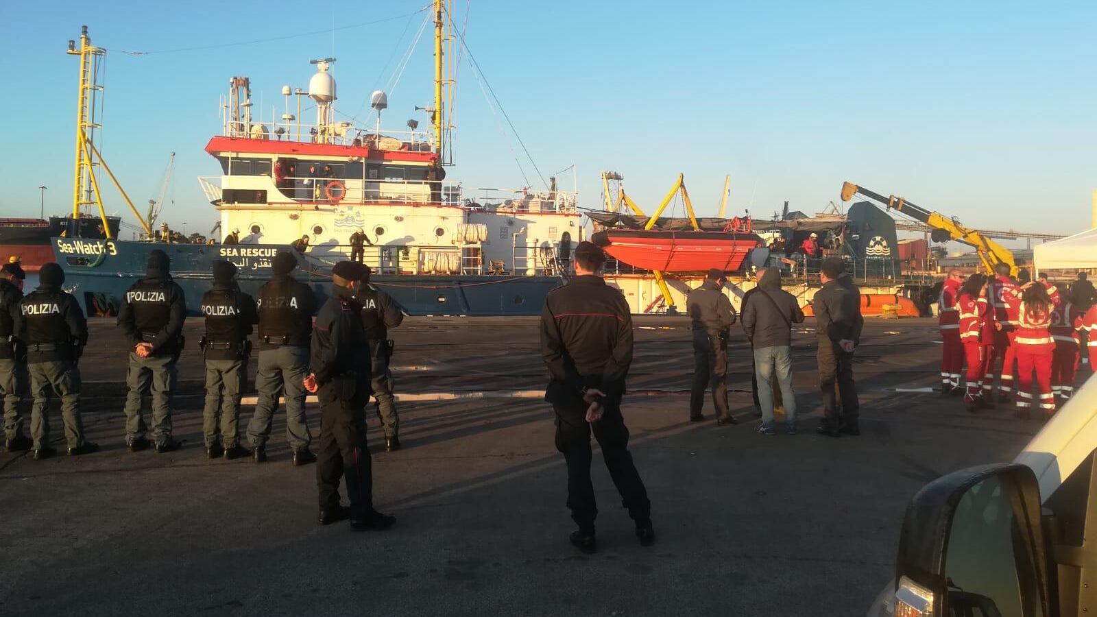 Per le ong porti sempre aperti. E Sea Watch ci lascia i migranti