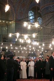 Il Papa nella Moschea blu di Istanbul 7