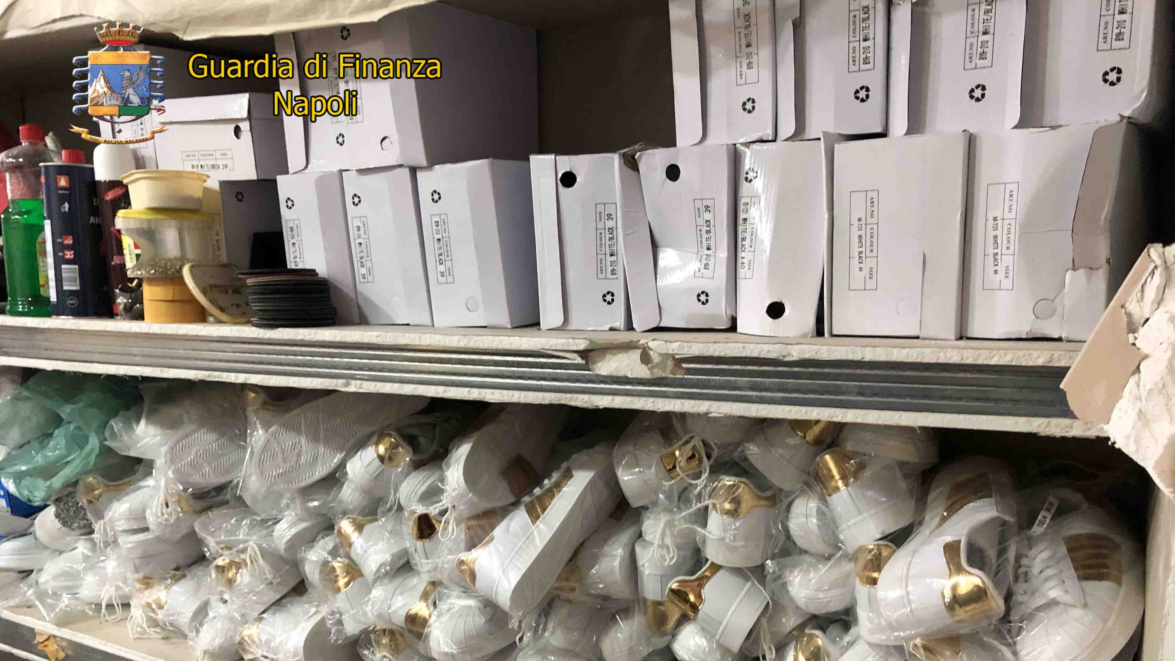 Scoperta e sequestrata la fabbrica del falso