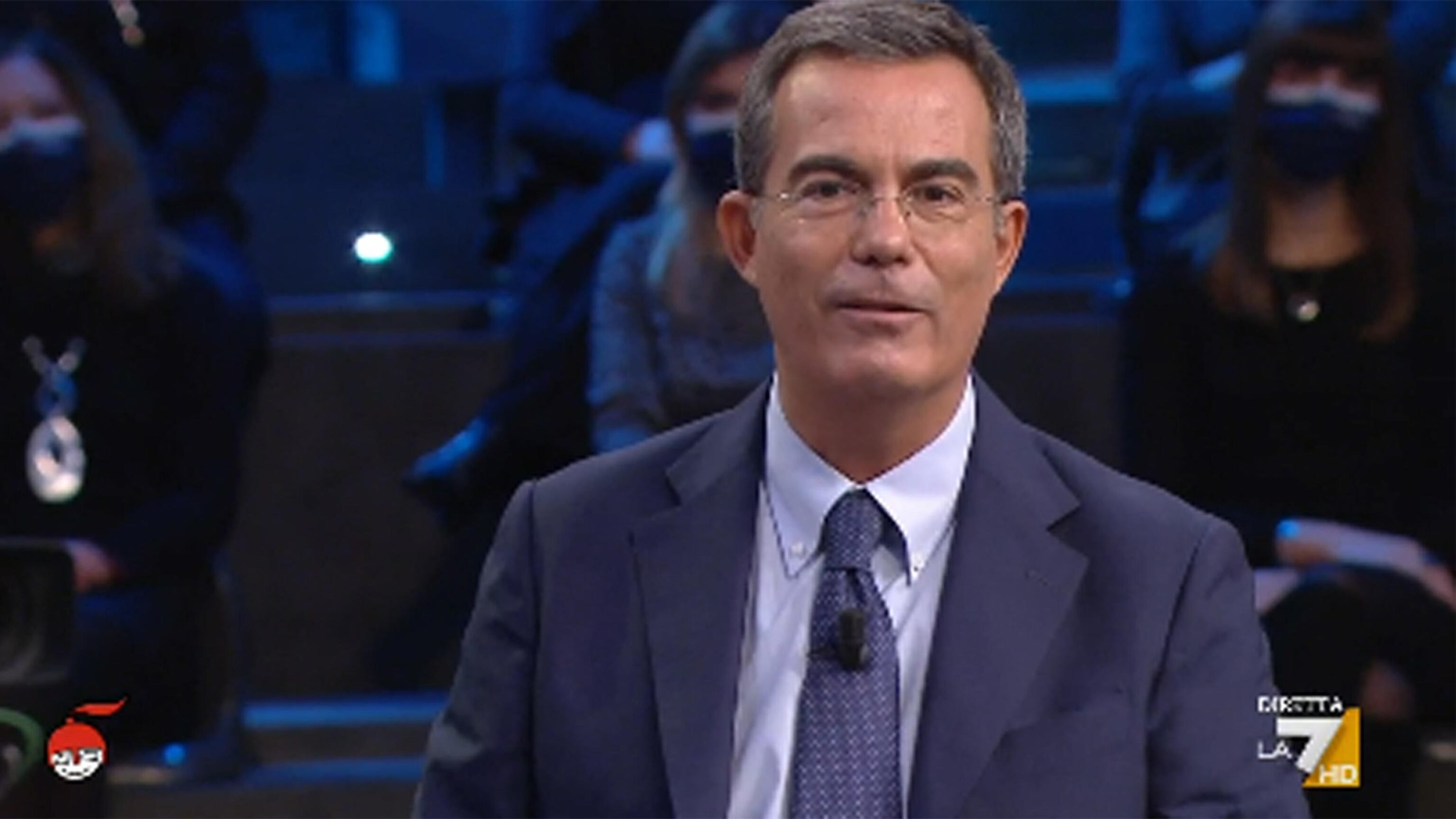 Sorrisini, applausi e "talk boh". Il travet della partigianeria tv