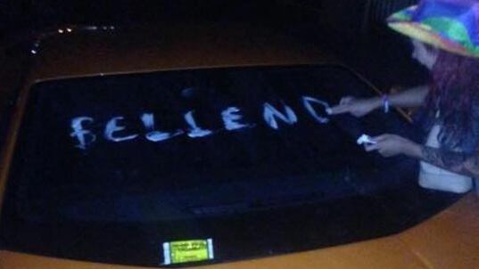Inghilterra, fa il bulletto in Lamborghini: la vendetta della comunità