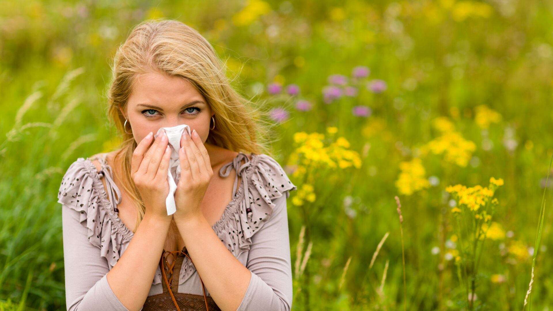 Allergie, rinite allergica o vasomotoria. I sintomi e le buone abitudini