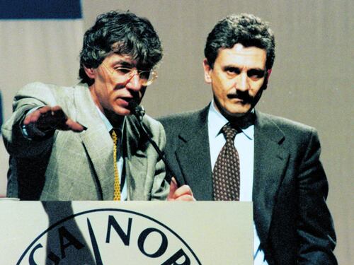 Bossi, la tessera Pci e la Lega "operaia" che al Nord si prese un pezzo di sinistra