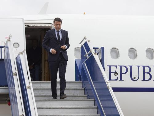 Renzi getta la spugna: metropoli già perse. "Punto al referendum"