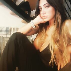 Marika Fruscio, il vestito bollente mostra tutto 4