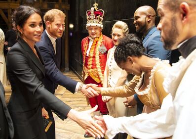 Meghan Markle e il Principe Harry romantici a teatro 1