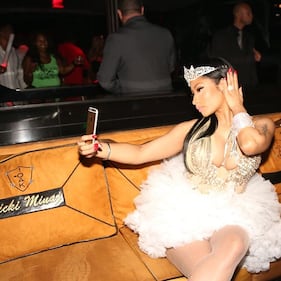Nicki Minaj: seno hot su Instagram per gli American Music Awards 14