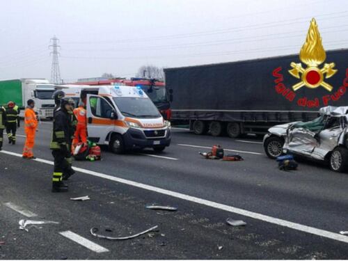 82enne in contromano in autostrada: mosrte 4 persone
