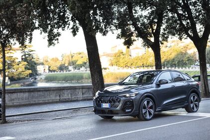 Audi Q5 e-hybrid: guarda la gallery 8