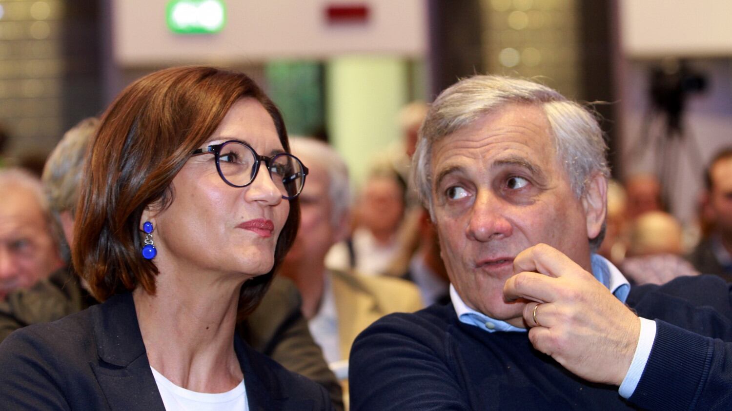 Salvare i risparmi e stop al reddito 5s. Alla Camera si riunisce il centrodestra