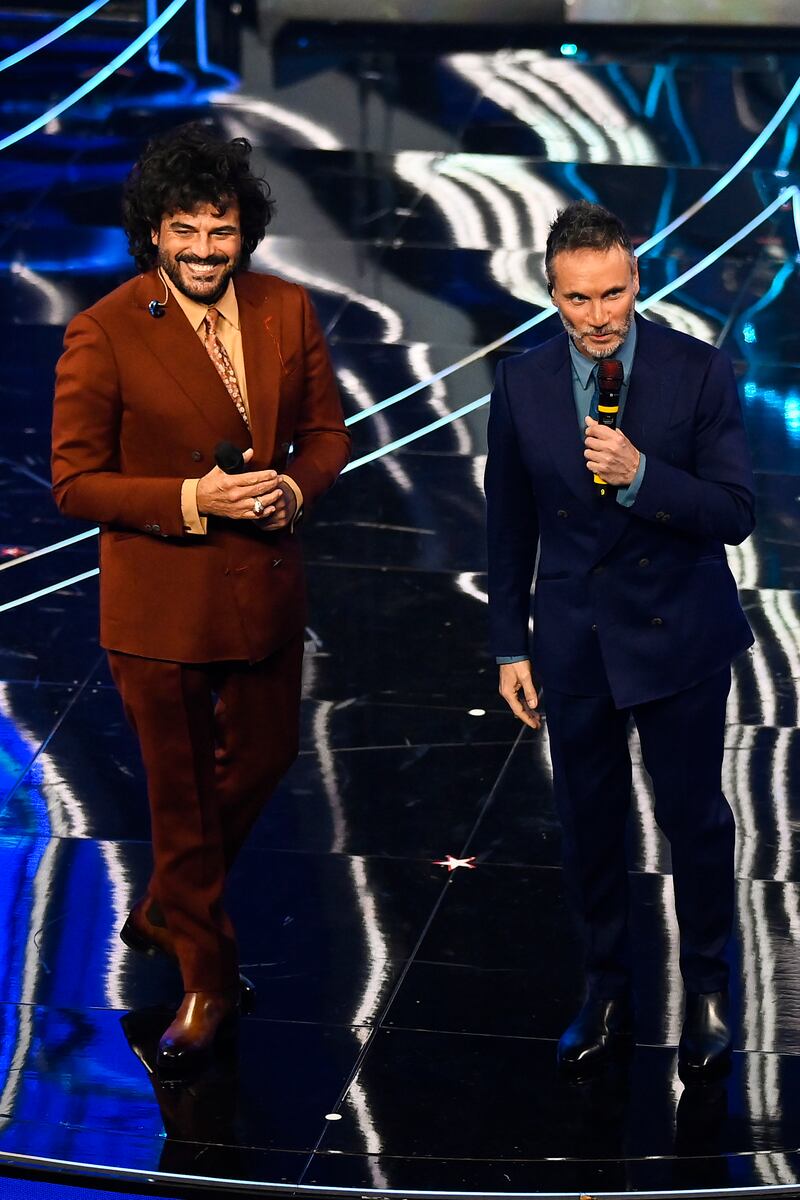 Sanremo 2024: ecco il look della seconda serata del Festival di Renga e Nek 4