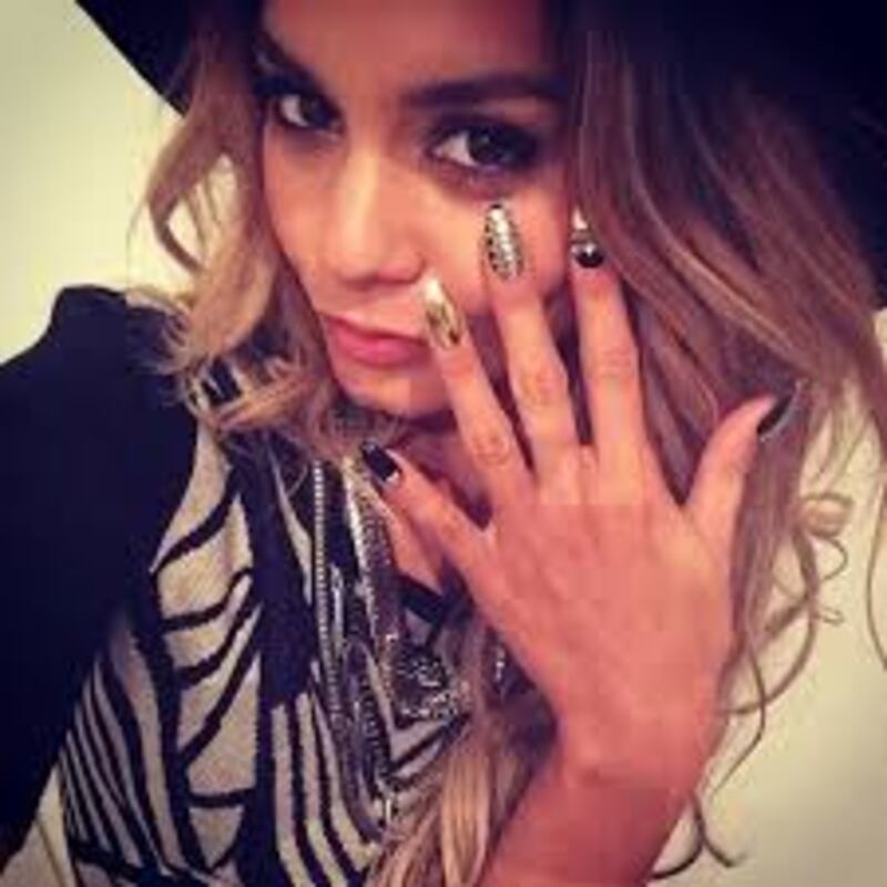 Vanessa Hudgens e Austin Butler nei guai 13