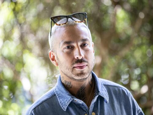 Il rap di Luchè vola subito in testa alla classifica