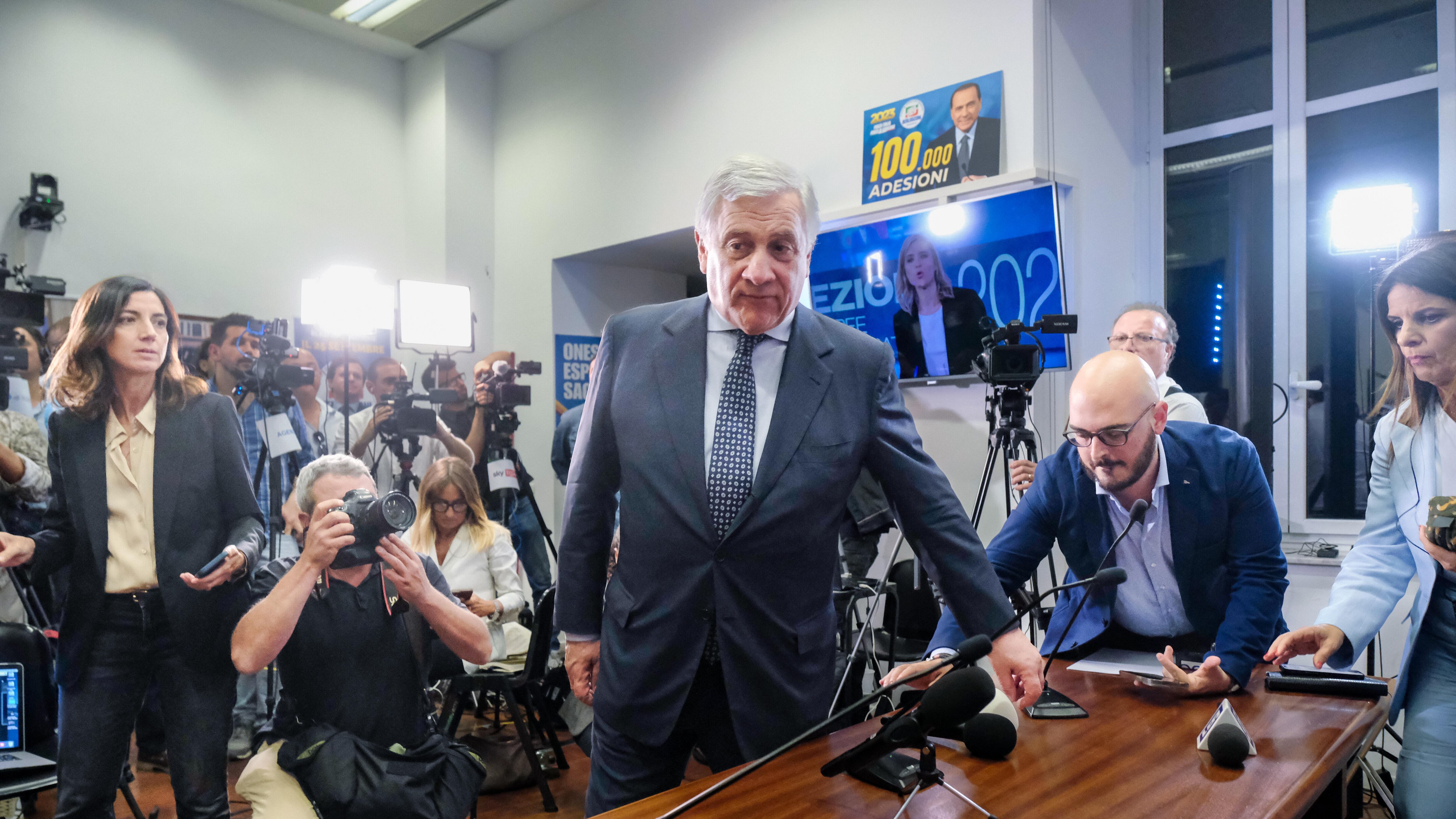 Tajani guida la riscossa di Forza Italia