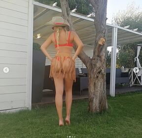 Francesca Cipriani hot, scollatura vertiginosa 8