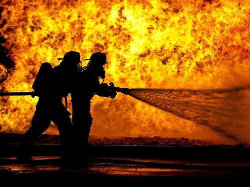Vasto incendio alle porte di Perugia