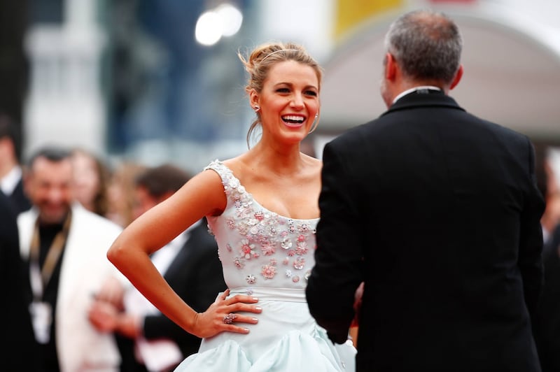 Blake Lively, pancione su red carpet 9
