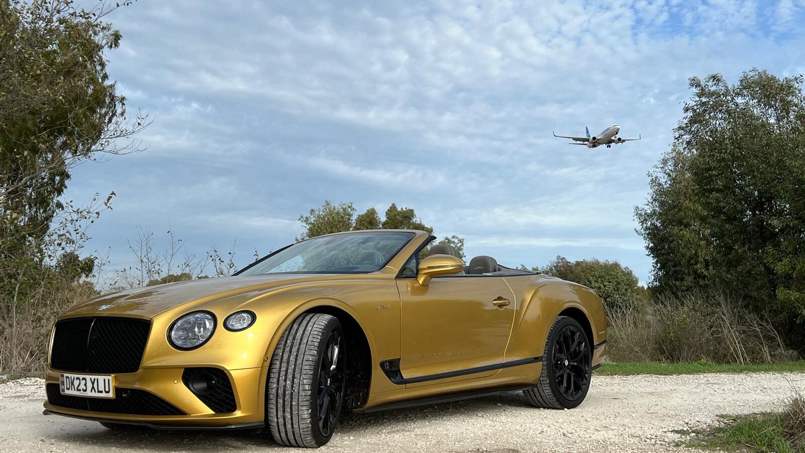 Bentley e Rolls Royce, diamanti della Corona: ingegneria raffinata, lusso e alte prestazioni