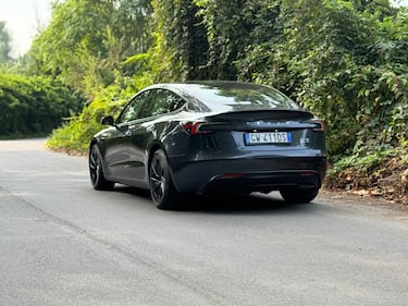 Tesla Model 3 Performance 2024: guarda la gallery della super berlina elettrica 9