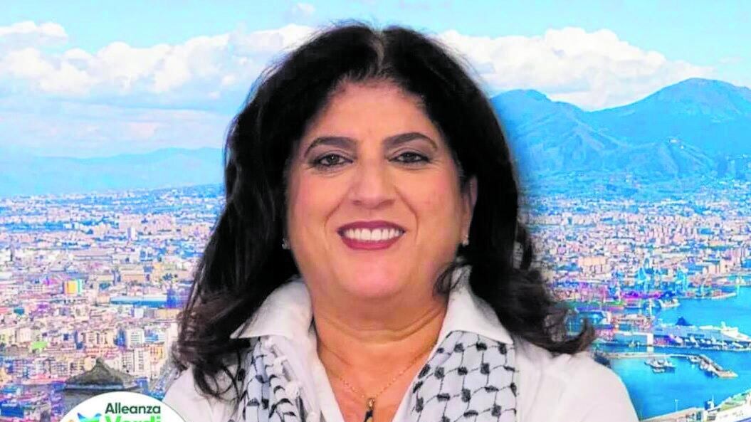 La sinistra lancia la "palestinese napulitana" che esalta i terroristi