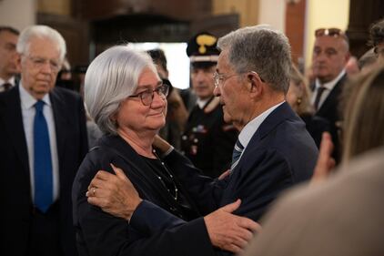 Bindi ai funerali di Flavia Prodi