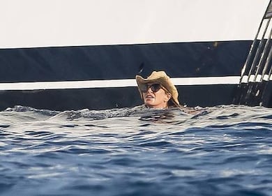 Elle Macpherson, fisico mozzafiato a Saint Tropez 8