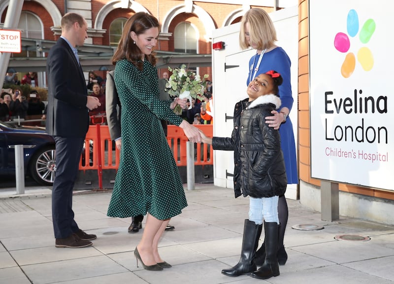 Kate Middleton e il Principe William con i bimbi in ospedale: foto 2