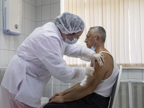 Zinga si scorda i disabili: per loro nessun vaccino?