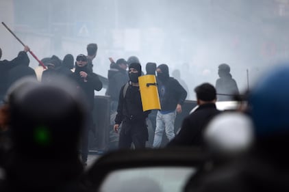 Scontri a Bagnoli 7