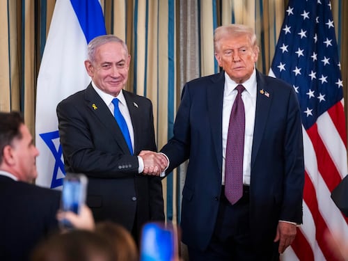 L'ultima scommessa degli ayatollah: i raid per spaccare l'asse Donald-Bibi