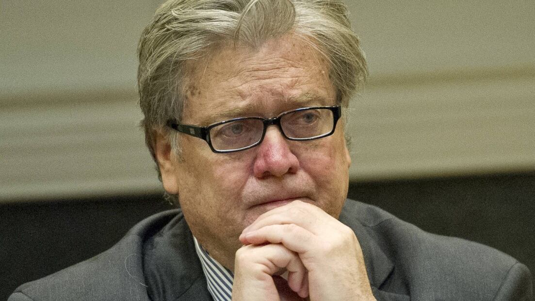 Quel viaggio di Steve Bannon a Roma per un governo che non c'è