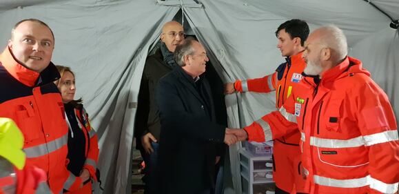 Brindisi, le immagini della città durante l'evacuazione 1