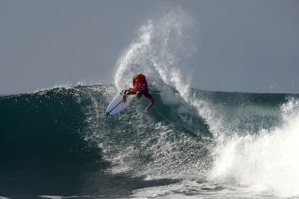 2018 World Surf League: i surfisti tra le onde 1