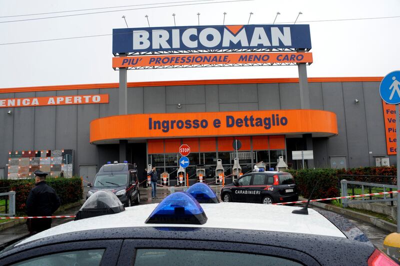 Segrate, assalto a furgone portavalori: vigilante ferito a gamba 7