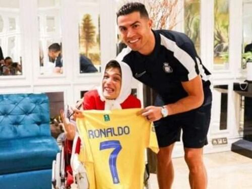 "Bacia una donna disabile a Teheran": ora Ronaldo rischia 100 frustate in Iran
