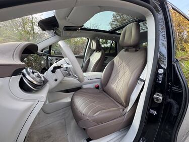 Mercedes EQE SUV: la gallery del SUV elettrico "hyper" lusso 19